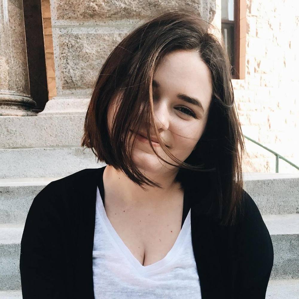 Meet your Posher, Simone